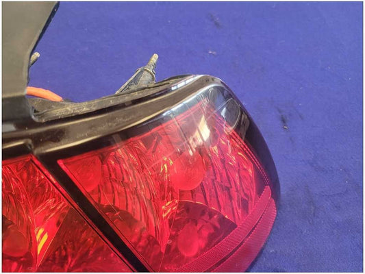 1999-2004 Ford Mustang GT Passenger Rear Taillight Lamp Light Lens Brake 2675