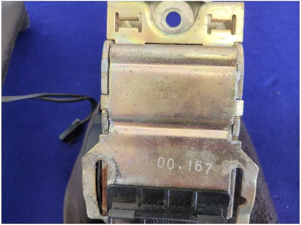 2000 - 2002 Pontiac Trans Am Firebird Coupe Driver Front Seat Belt Retractor 2679 - The Parts Farm