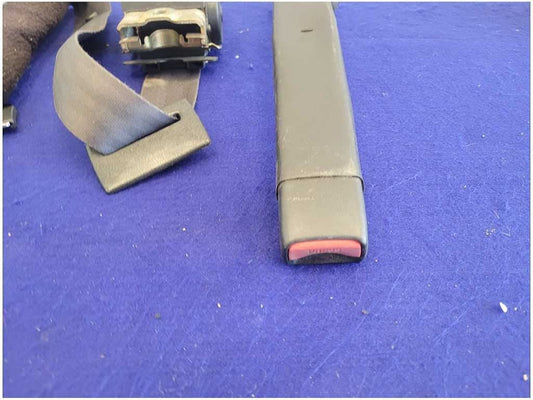 2000-2002 Pontiac Trans Am Firebird Coupe Passenger Front Seat Belt 2679