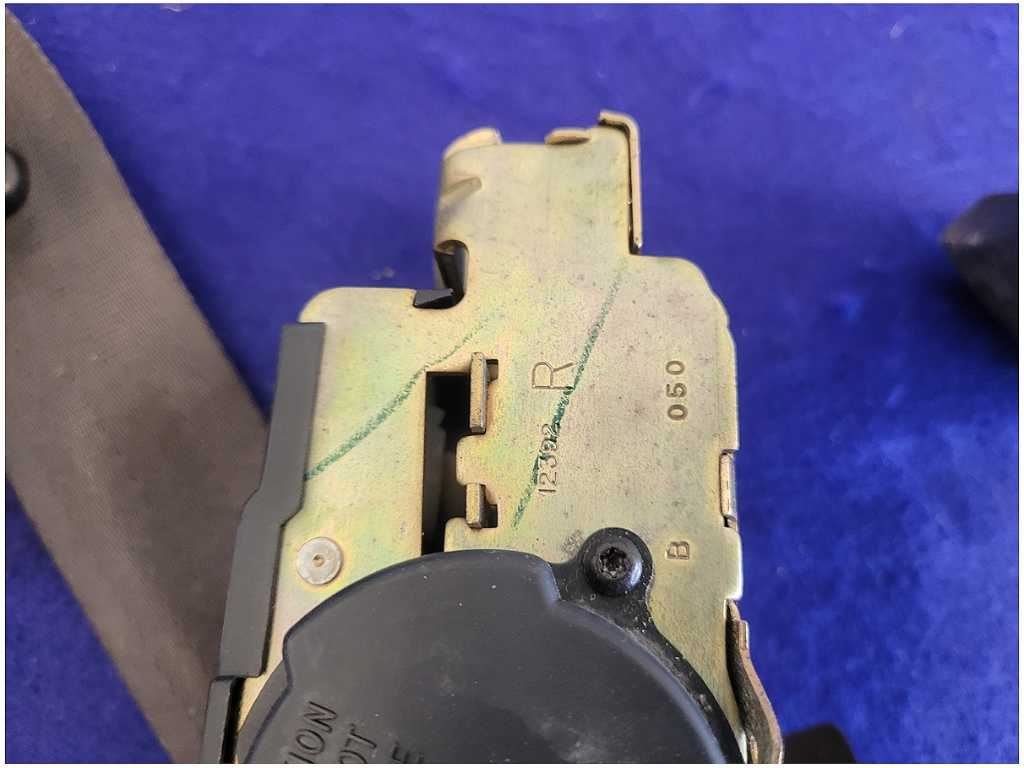 2000 - 2002 Pontiac Trans Am Firebird Coupe Passenger Front Seat Belt 2679 - The Parts Farm