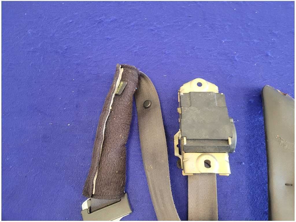 2000 - 2002 Pontiac Trans Am Firebird Coupe Passenger Front Seat Belt 2679 - The Parts Farm