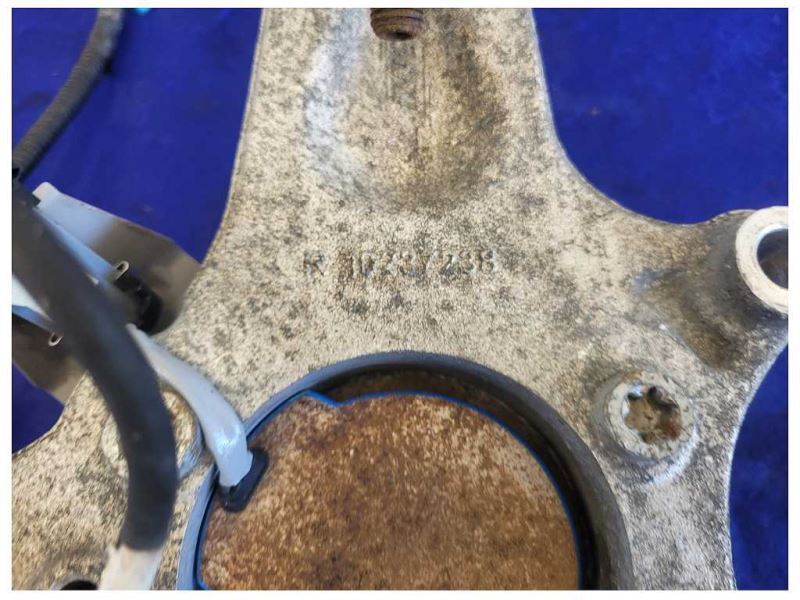 2001 - 2004 Chevrolet Corvette Z06 FRC C5 Passenger Front Spindle Knuckle 2082 - The Parts Farm
