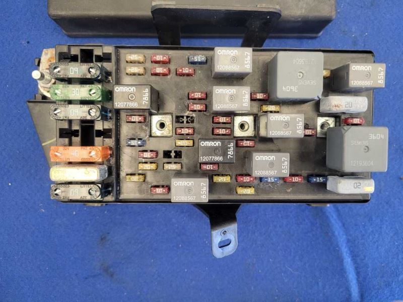 2001 Chevrolet Corvette Z06 FRC Under Dash Fuse Box Power Distribution 2066 - The Parts Farm