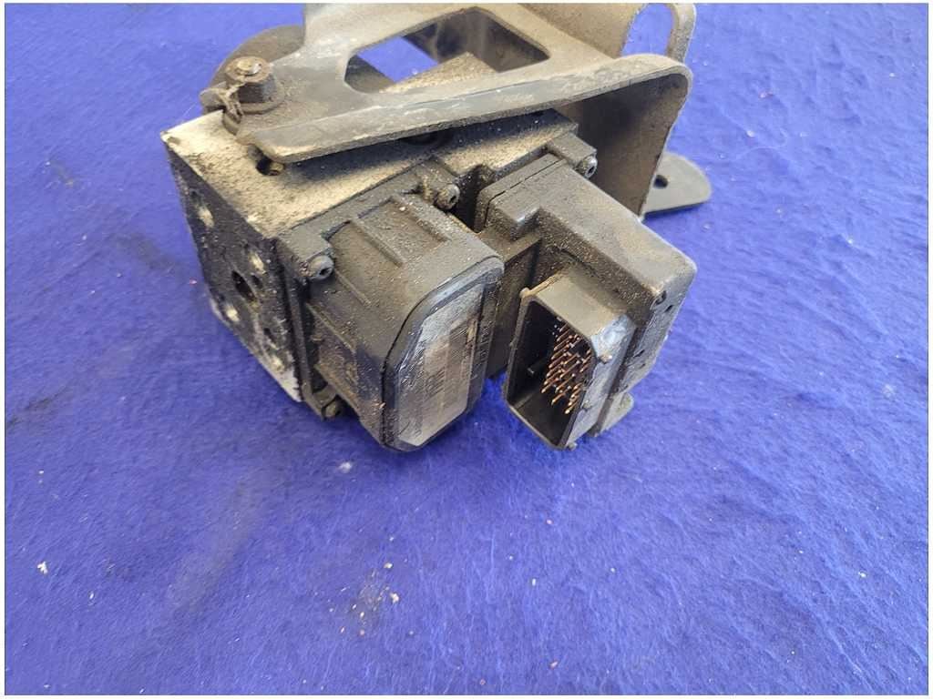 2003 - 2004 Mercury Marauder 32v 4.6L ABS Anti - Lock Brake Module Pump 2625 - The Parts Farm