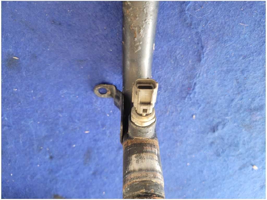 2003 - 2004 Mercury Marauder 32v 4.6L Coolant Crossover Tube Front Pipe 2623 - The Parts Farm