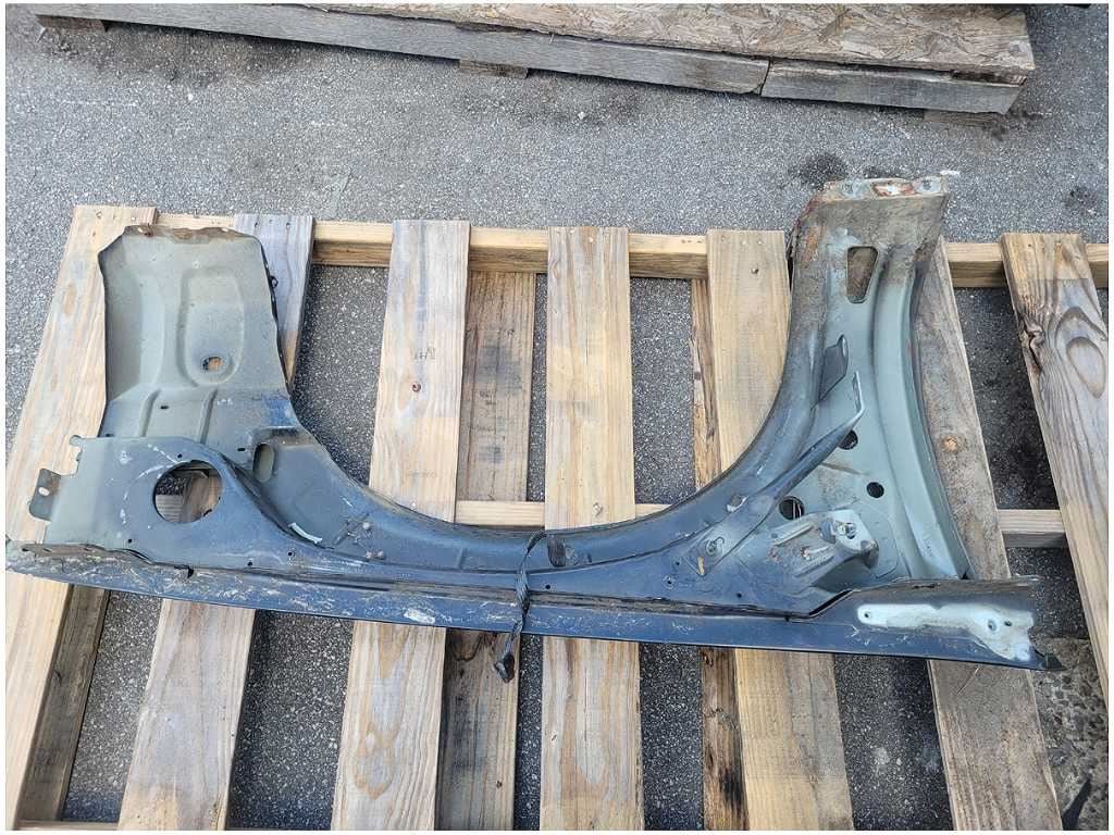 2003 - 2004 Mercury Marauder 32v 4.6L Driver Front Fender Paint UA 2625 - The Parts Farm