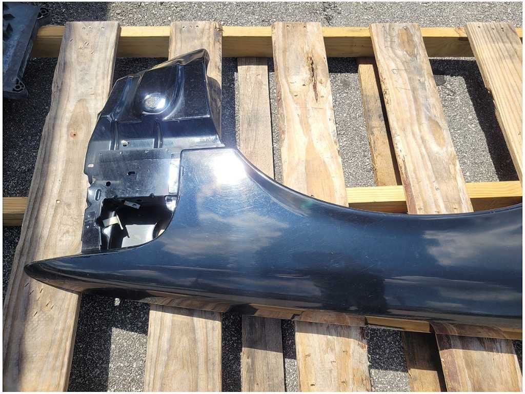 2003 - 2004 Mercury Marauder 32v 4.6L Passenger Front Fender Paint UA 2625 - The Parts Farm