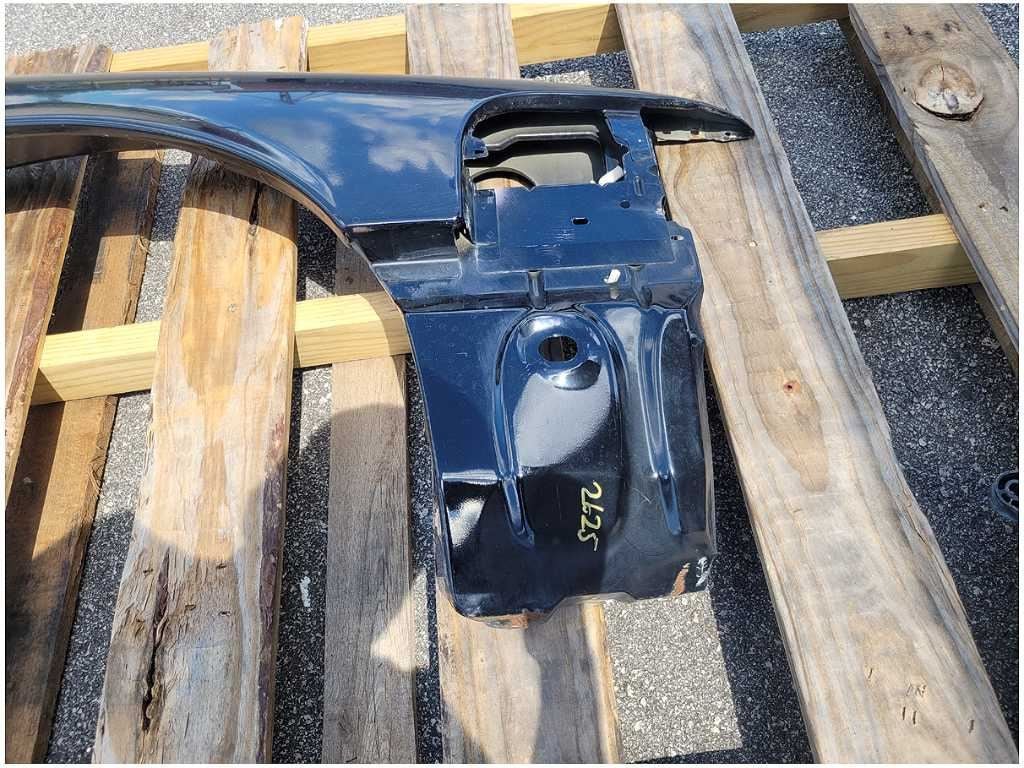 2003 - 2004 Mercury Marauder 32v 4.6L Passenger Front Fender Paint UA 2625 - The Parts Farm