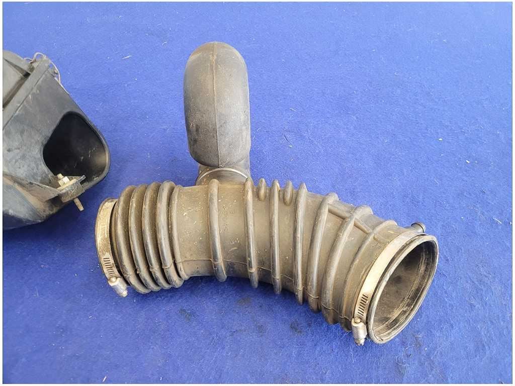 2003 - 2004 Mercury Marauder 32v V8 4.6L Air Tube Intake Filter Box *Parts* 2623 - The Parts Farm