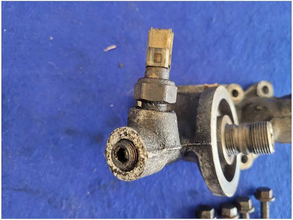 2003 - 2004 Mercury Marauder 32v V8 4.6L Oil Filter Housing Cooler 2623 - The Parts Farm