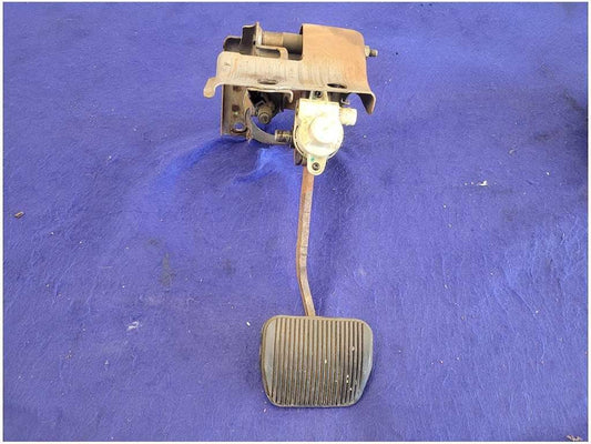 2003 - 2004 Mercury Marauder 4.6L Brake Pedal Automatic Transmission 2625 - The Parts Farm