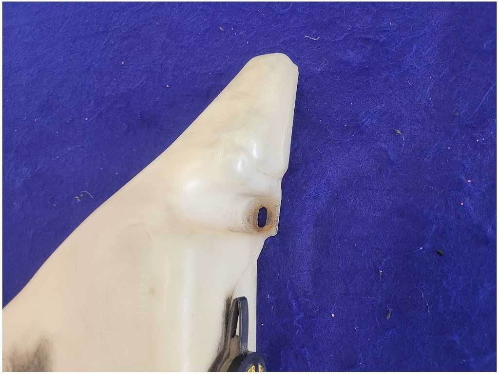 2003 - 2004 Mercury Marauder 4.6L Reservoir Washer Bottle Windshield 2625 - The Parts Farm