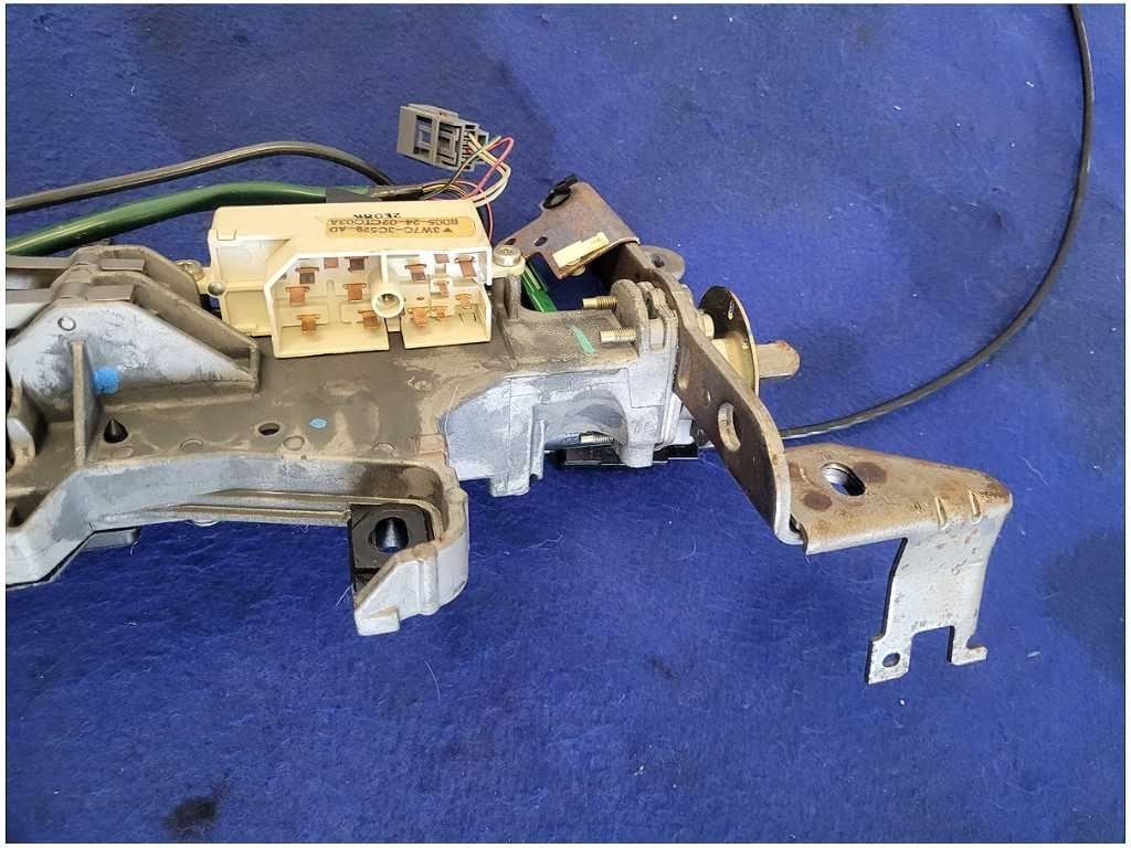 2003 - 2004 Mercury Marauder Front Driver Steering Column Tilt Turn Signal 2813 - The Parts Farm