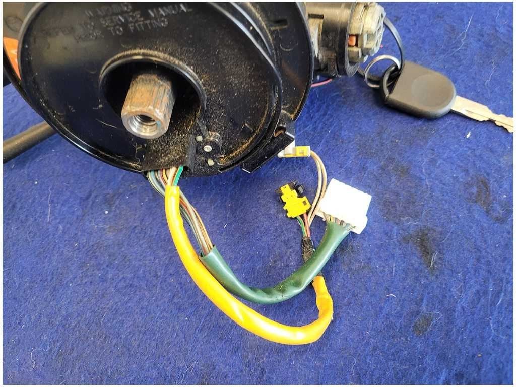 2003 - 2004 Mercury Marauder Front Driver Steering Column Tilt Turn Signal 2813 - The Parts Farm