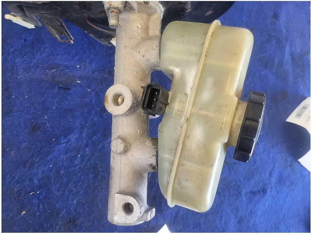 2003 - 2004 Mercury Marauder Power Brake Booster Master Cylinder A/T 2813 - The Parts Farm