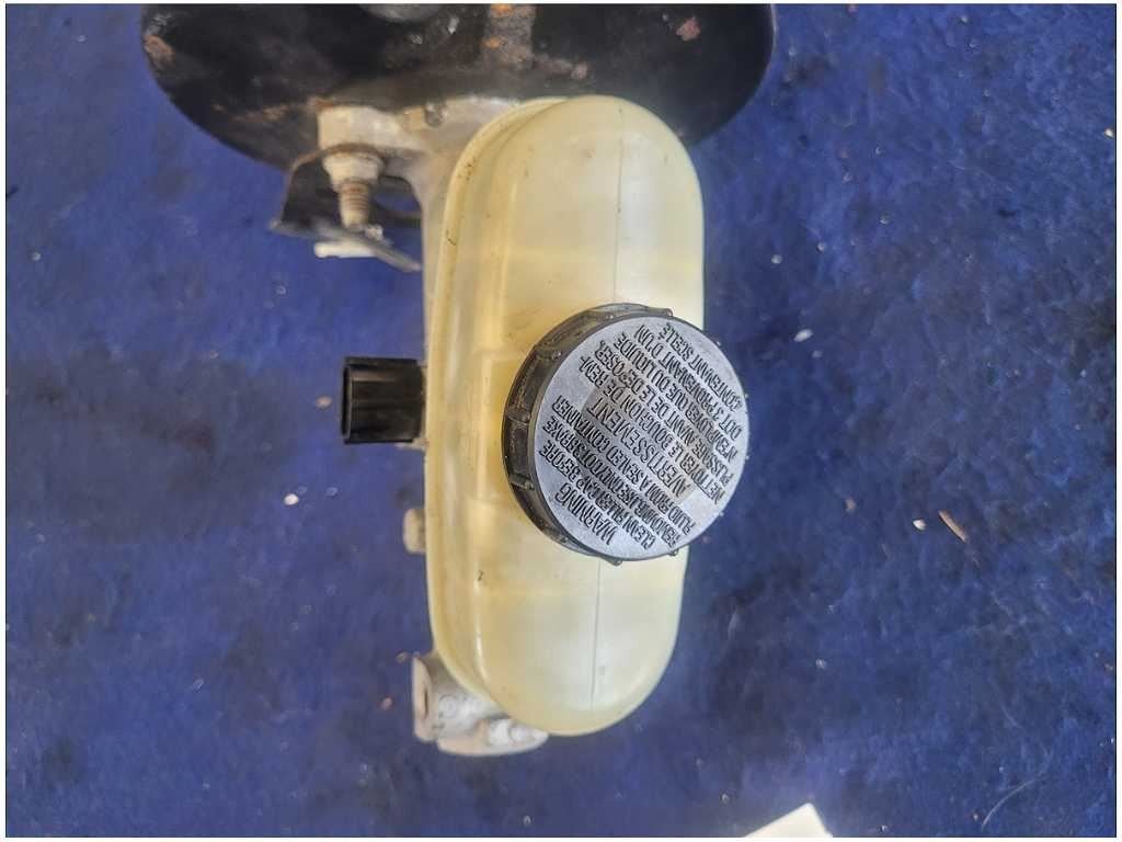 2003 - 2004 Mercury Marauder Power Brake Booster Master Cylinder A/T 2813 - The Parts Farm