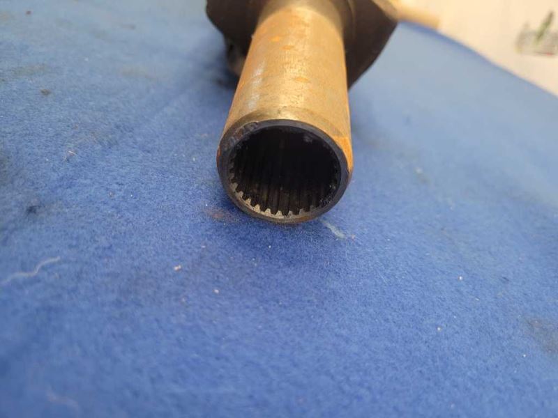 2003 - 2006 Chevrolet SSR Pickup Truck Driveshaft Automatic Transmission A/T 2426 - The Parts Farm