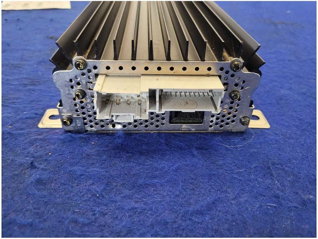 2004 Chevrolet SSR Pickup Truck Bose 15142743 Amp Amplifier Stereo Audio 2687 - The Parts Farm