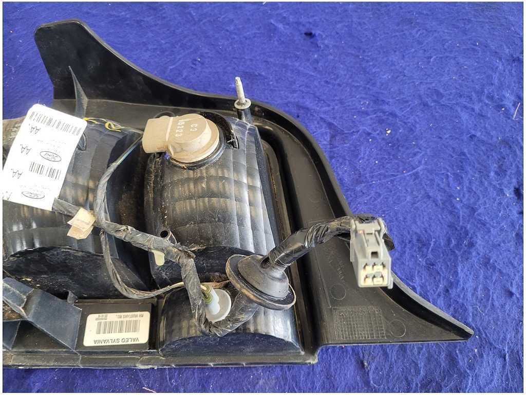 2005 - 2009 Ford Mustang GT 4.6L Passenger Rear Taillight Lamp Light Brake 2723 - The Parts Farm