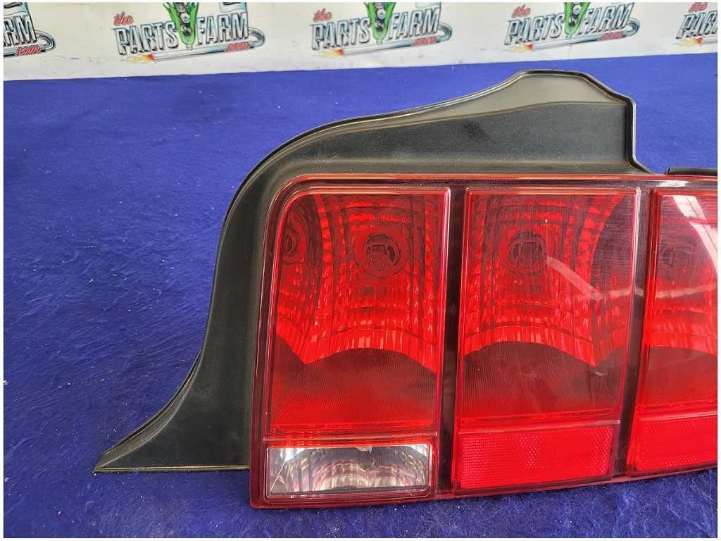 2005 - 2009 Ford Mustang GT 4.6L Passenger Rear Taillight Lamp Light Brake 2723 - The Parts Farm