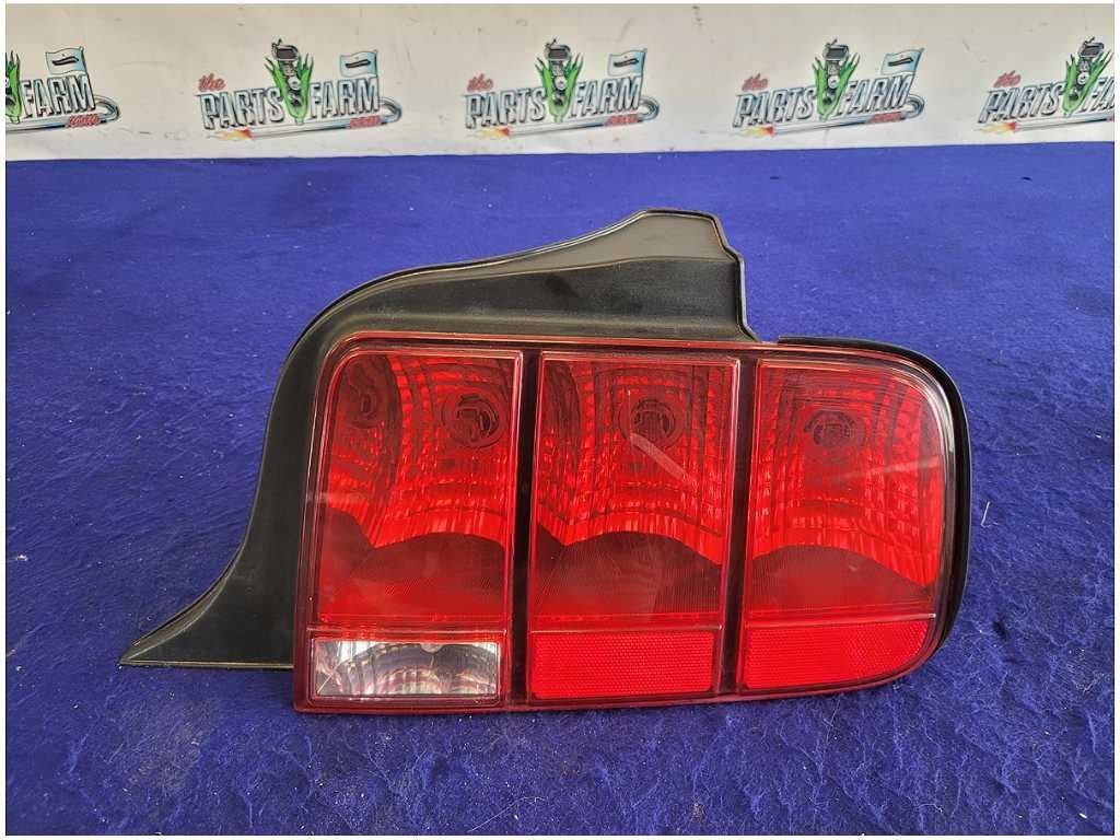 2005 - 2009 Ford Mustang GT 4.6L Passenger Rear Taillight Lamp Light Brake 2723 - The Parts Farm