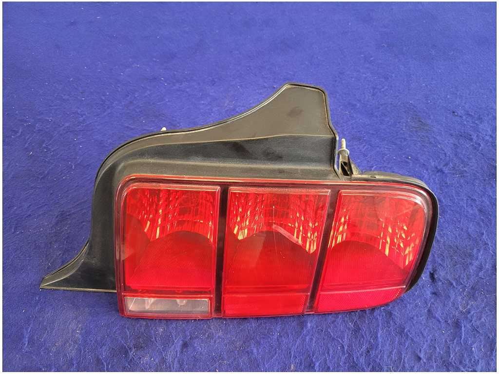 2005 - 2009 Ford Mustang GT 4.6L Passenger Rear Taillight Lamp Light Brake 2723 - The Parts Farm
