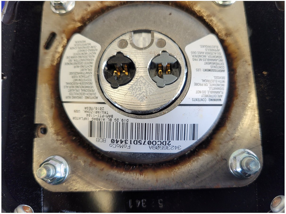 2005 - 2009 Ford Mustang GT Coupe Air Bag Driver Steering Wheel LH Dash 2723 - The Parts Farm