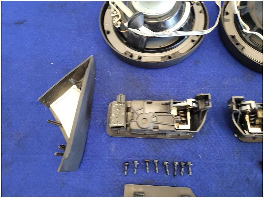 2005 - 2009 Ford Mustang GT Coupe Door Handle Pulls Switch Shaker Speaker 2857 - The Parts Farm