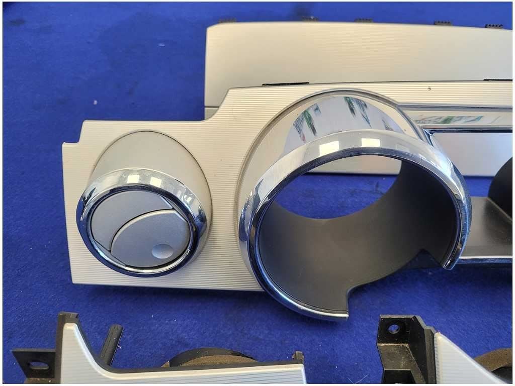 2005-2009 Ford Mustang GT Dash Trim Kit READ Vent Molding 2823 - The Parts Farm