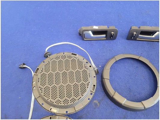 2005-2009 Ford Mustang GT GT500 Pair Door Panel Speaker Shaker Handle Pull 2808