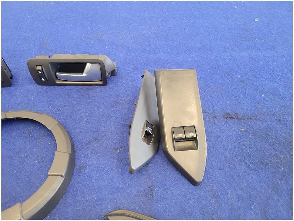 2005 - 2009 Ford Mustang GT GT500 Pair Door Panel Speaker Shaker Handle Pull 2808 - The Parts Farm