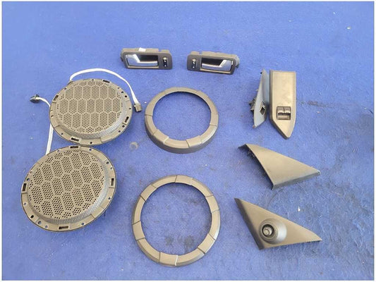 2005 - 2009 Ford Mustang GT GT500 Pair Door Panel Speaker Shaker Handle Pull 2808 - The Parts Farm