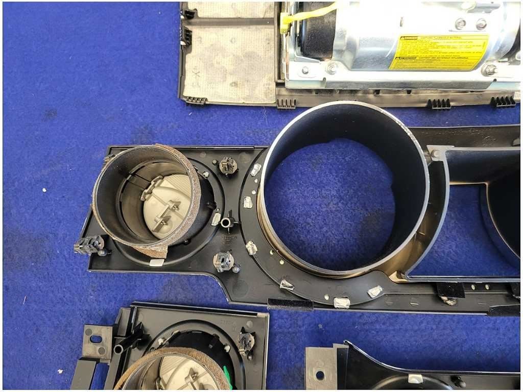 2005 - 2009 Ford Mustang GT S197 Front Dash Trim Kit Vent Panel Molding 2857 - The Parts Farm