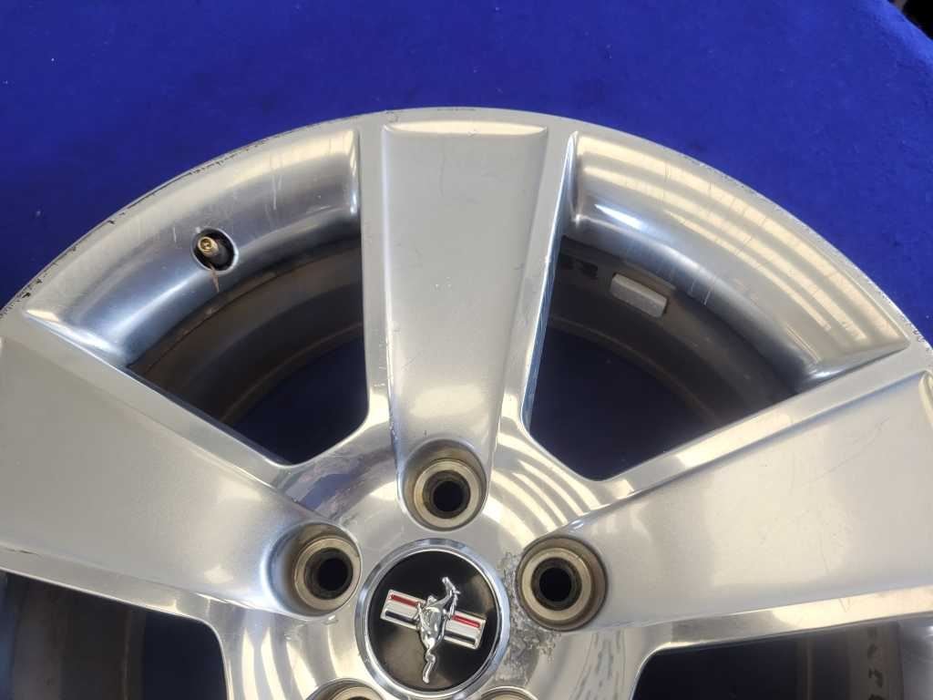 2005 - 2009 Ford Mustang GT Wheel 18x8.5 Paint *Scuffs* 6R33 - 1007 - AD 2723 - The Parts Farm
