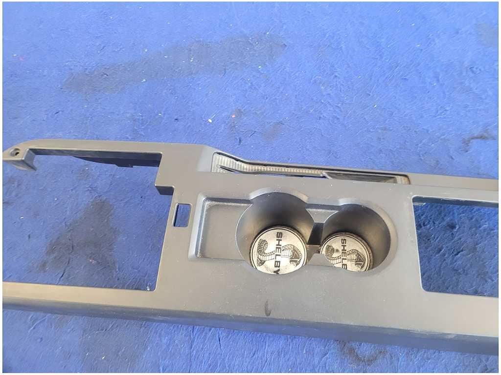 2005 - 2009 Ford Mustang GT500 GT Center Console Manual Transmission Floor 2808 - The Parts Farm