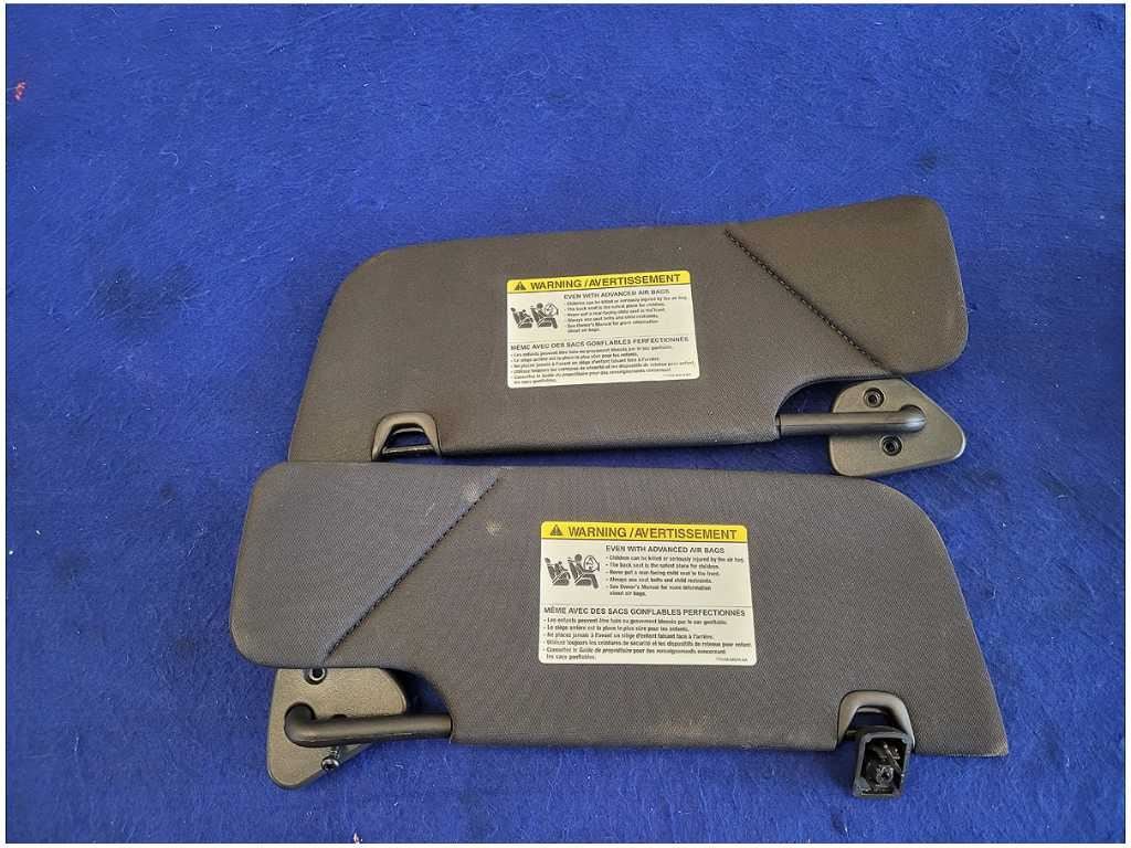 2005 - 2010 Ford Mustang GT Coupe Pair Front Sun Visors Shade Mirror 2759 - The Parts Farm