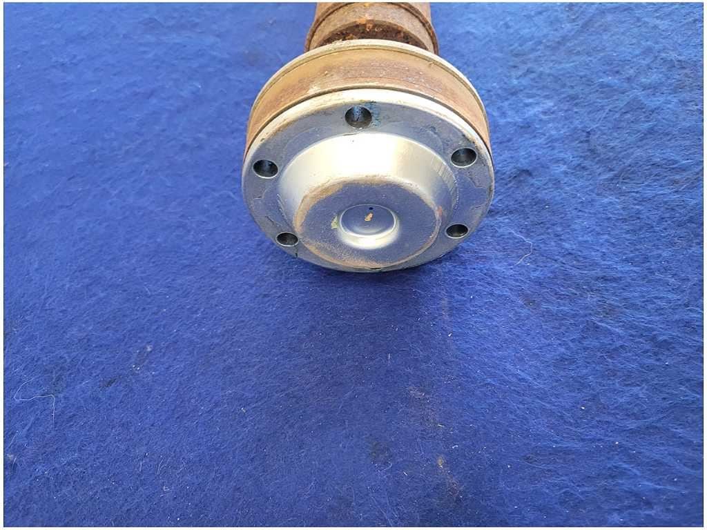 2005 - 2010 Ford Mustang GT S197 Driveshaft Automatic Transmission A/T 2759 - The Parts Farm