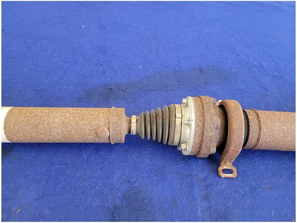 2005 - 2010 Ford Mustang GT S197 Driveshaft Automatic Transmission A/T 2759 - The Parts Farm