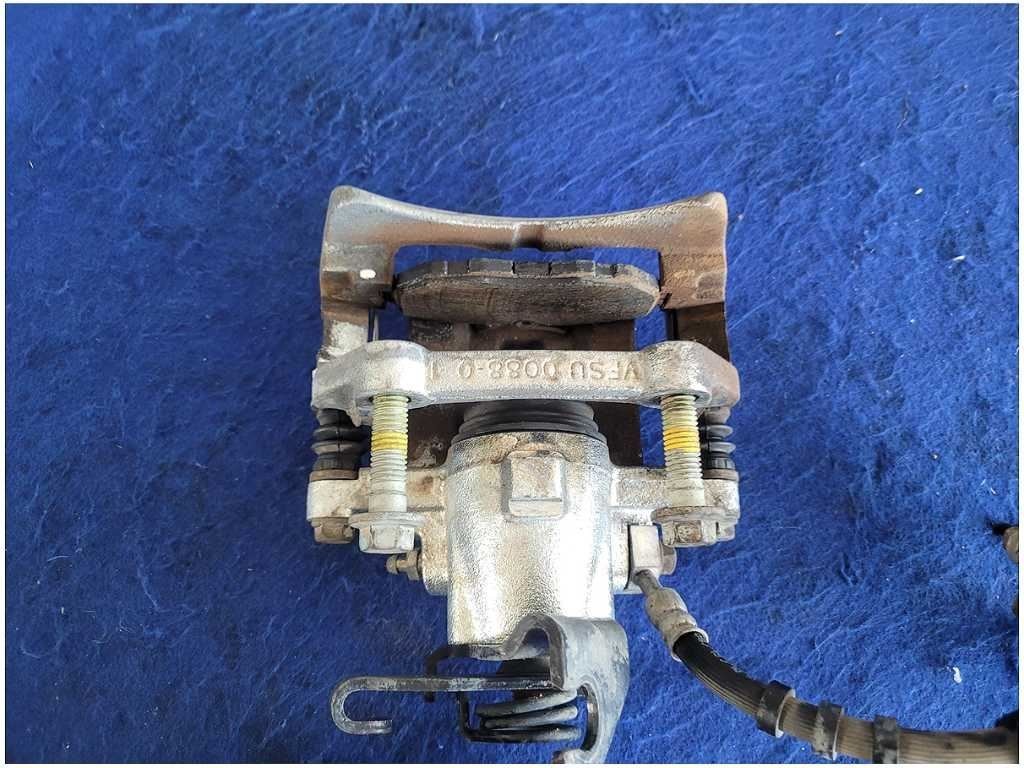 2005-2014 Ford Mustang GT S197 Pair Rear Brake Calipers Back 2890 - The Parts Farm
