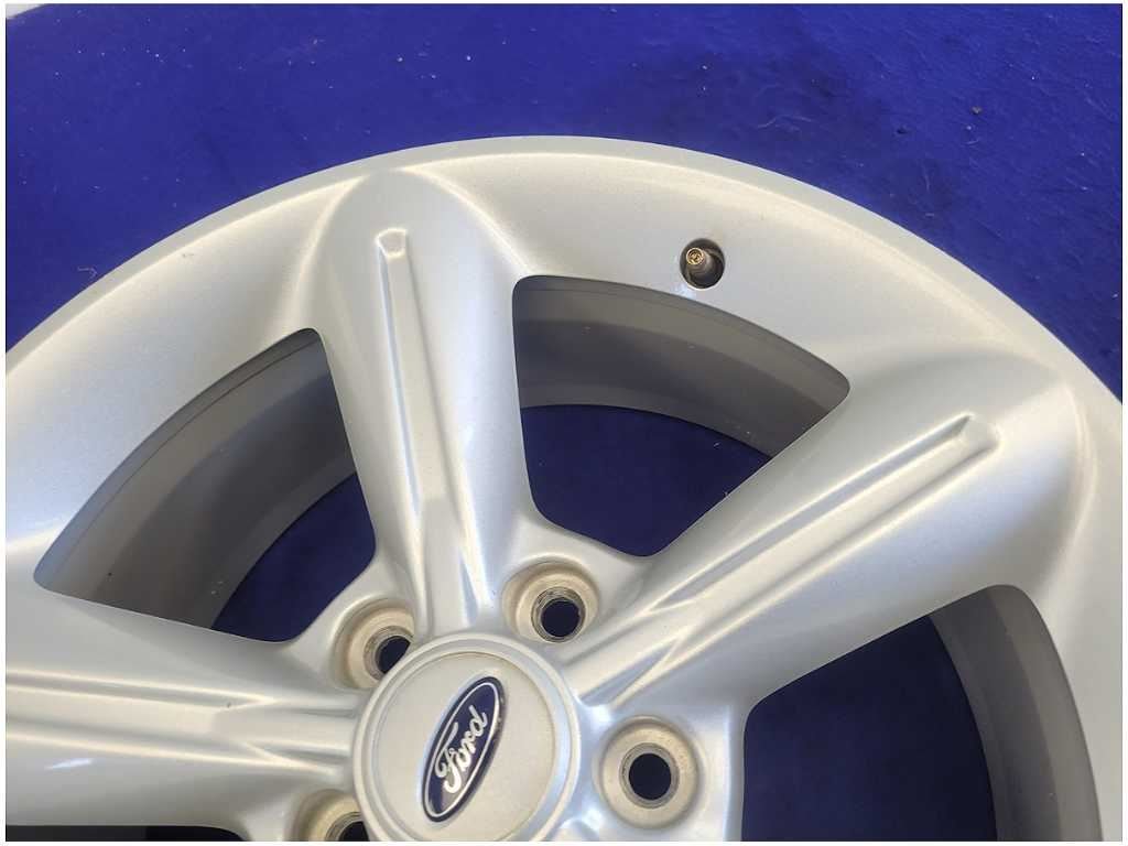 2005 - 2014 Ford Mustang GT S197 Wheel 18x8 Painted Oval Spoke Rim 514 - The Parts Farm