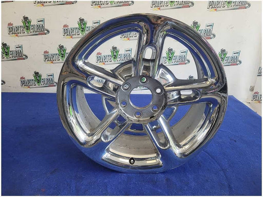 2005 Chevrolet SSR Pickup Truck Wheel 19x8 Chrome Rim *Scuffs* 2682 - The Parts Farm