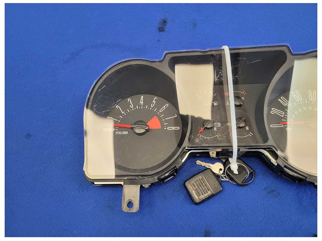 2006 Ford Mustang GT 4.6L Gauge Cluster Speedometer MPH 43k Miles 2600 - The Parts Farm