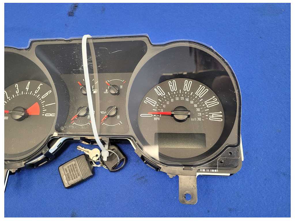 2006 Ford Mustang GT 4.6L Gauge Cluster Speedometer MPH 43k Miles 2600 - The Parts Farm