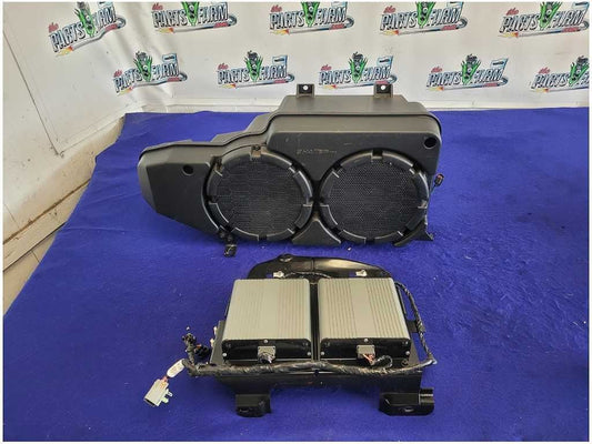 2006 Ford Mustang GT S197 Convertible Rear Subwoofer Speaker Box Amp 2723 - The Parts Farm