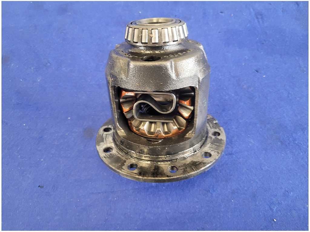 2007 - 2009 Ford Mustang GT500 3.31 Rear Gear Axle 8.8 Differential Brakes 2808 - The Parts Farm