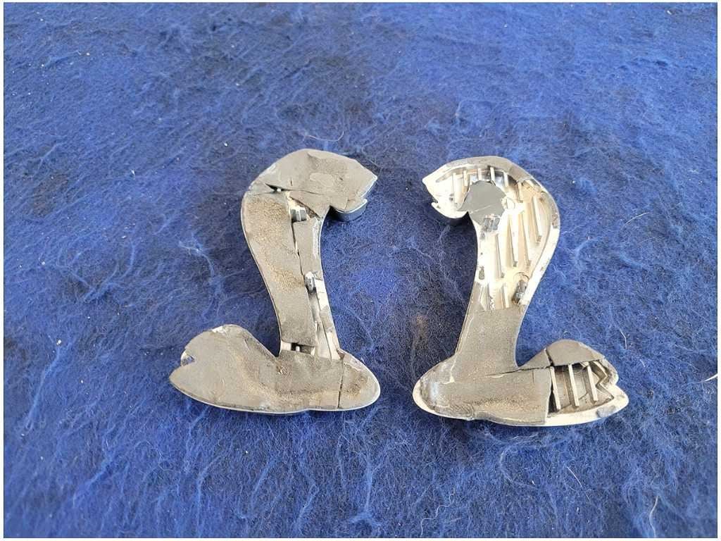2007 - 2009 Ford Mustang GT500 Shelby Pair Fender Emblems Snake 2808 - The Parts Farm
