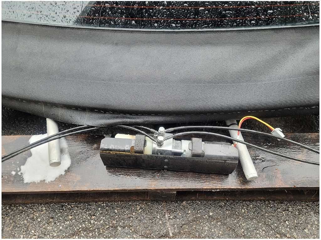 2008 - 2014 Ford Mustang Convertible Top Frame Heated Glass Window Black 2807 - The Parts Farm