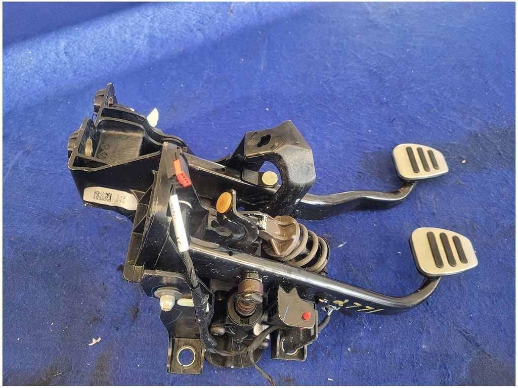 201 - 2023 Ford Mustang GT S550 Pedal Cage Manual Trans Clutch Brake 2771 - The Parts Farm
