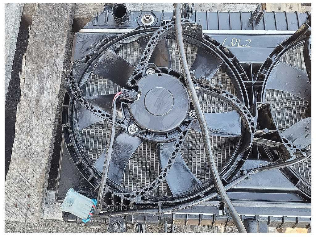 2010 - 2011 Chevrolet Camaro SS Radiator Fan Condenser M/T Cooling Engine 2588 - The Parts Farm