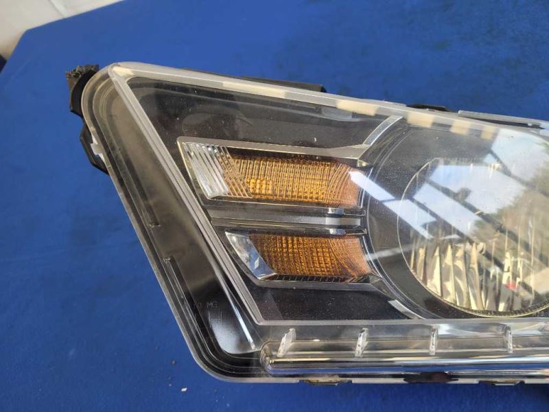 2010 - 2012 Ford Mustang GT Driver Headlight Front Light Lamp *Broke Tab* 2497 - The Parts Farm